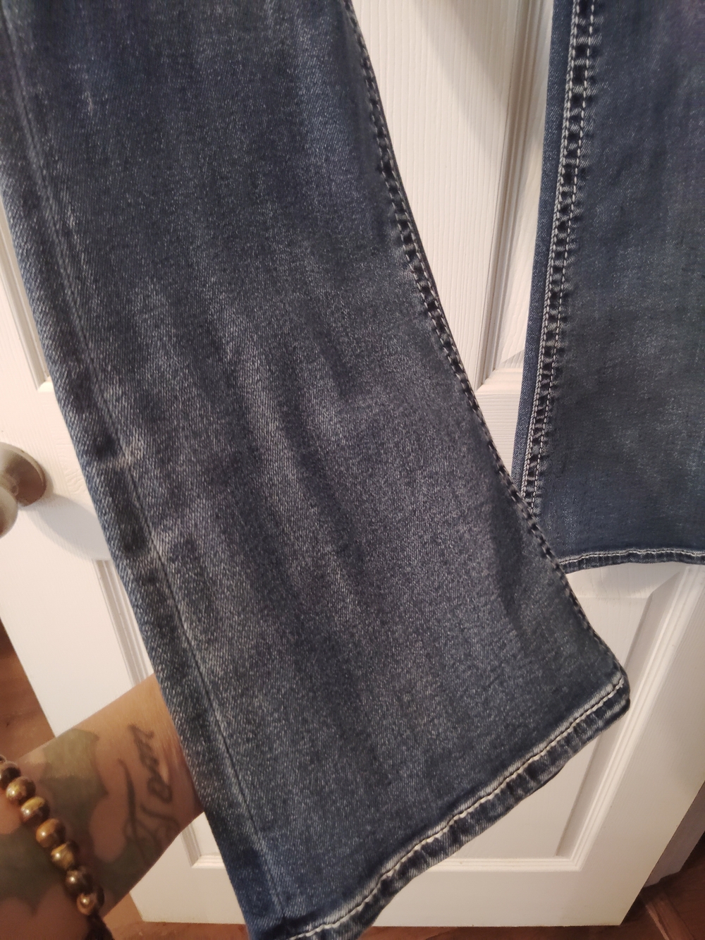 Miss Me Dark Blue Bootcut Jeans with Embroidered Pockets!! NWT ✅ Mid-Rise - Picture 3 of 16